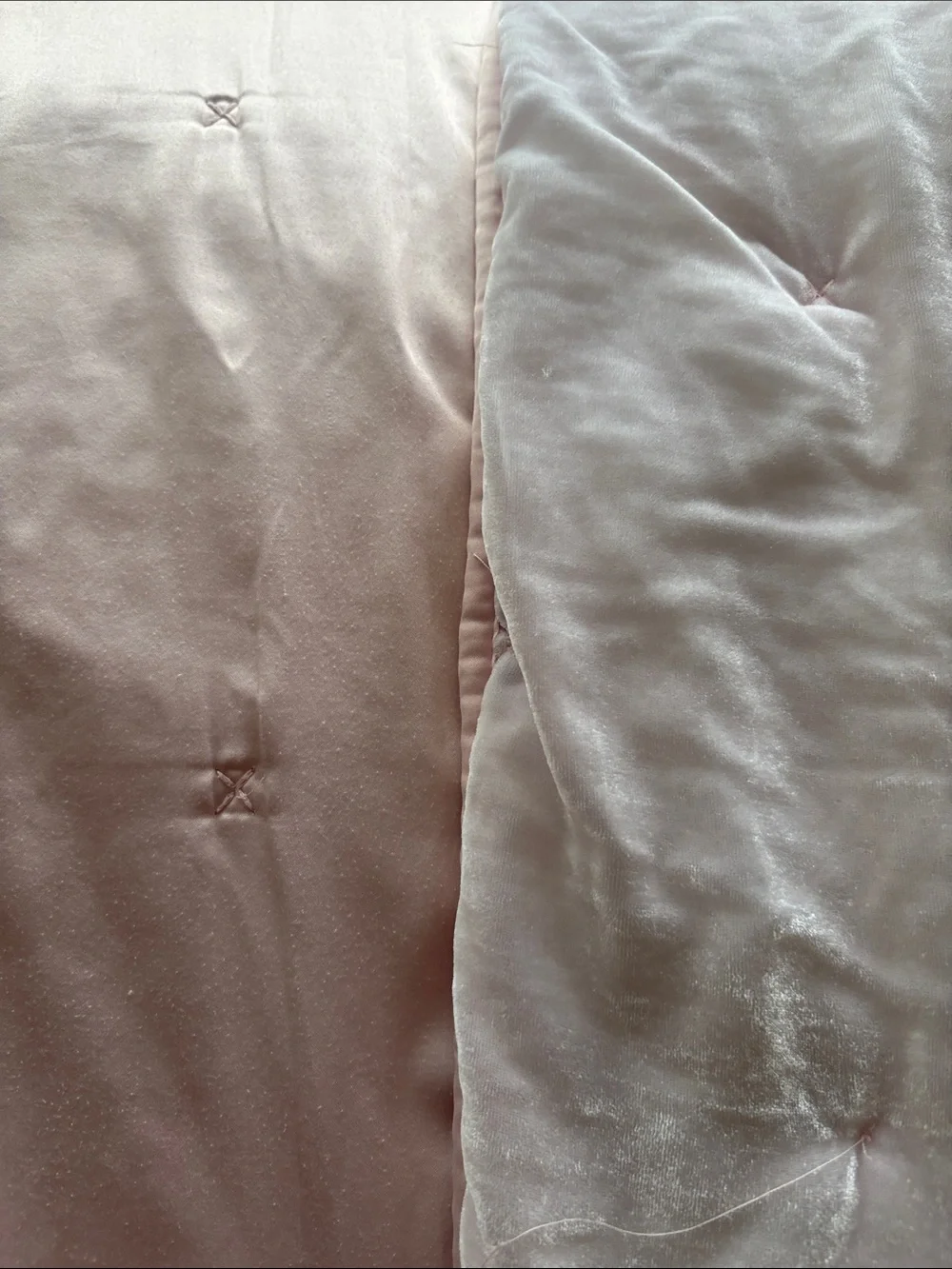 Opalhouse Pale Pink Twin Bed Comforter, standard sham &small decorative pillow.